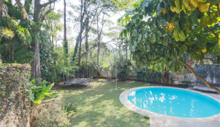 Sobrado à venda com 4 quartos, sendo 3 suítes,  em Chácara Monte Alegre, São Paulo, SP