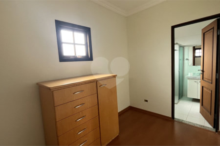 Sobrado à venda ou para alugar com 4 quartos, sendo 2 suítes, em Jardim Terceiro Centenário, Atibaia, SP