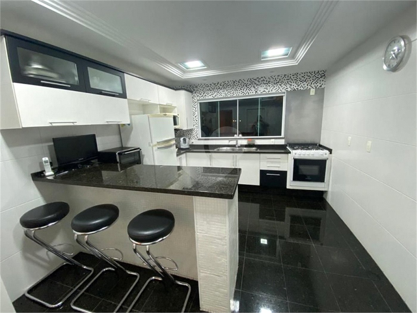 Casa à venda com 3 suítes no condomínio Villa dos Inglezes, Sorocaba - SP