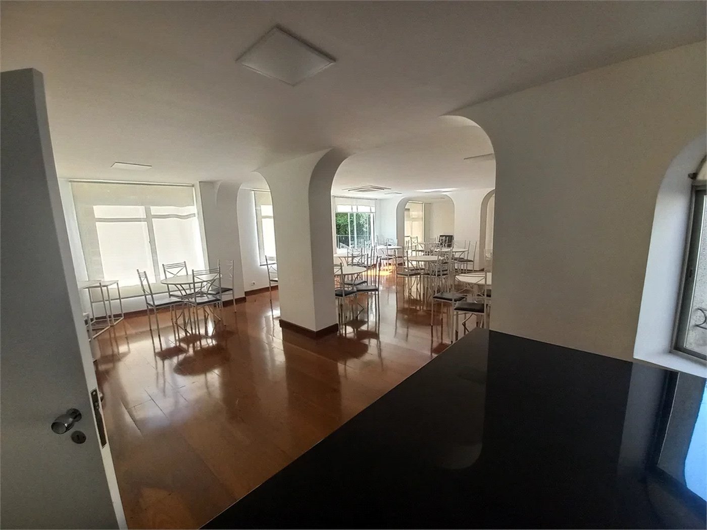 Apartamento à venda com 3 quartos, sendo 1 suíte,  em Vila Andrade, São Paulo, SP