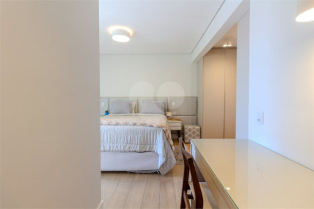 Apartamento à venda com 3 suítes em Vila Ipojuca, São Paulo, SP