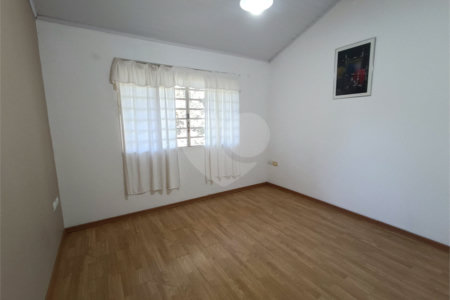 Chácara à venda com 4 quartos, sendo 1 suíte, em Vila Vilma (mailasqui), São Roque, SP