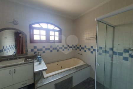 Casa à venda com 4 quartos, sendo 1 suíte, no condomínio Parque São Gabriel, Itatiba - SP