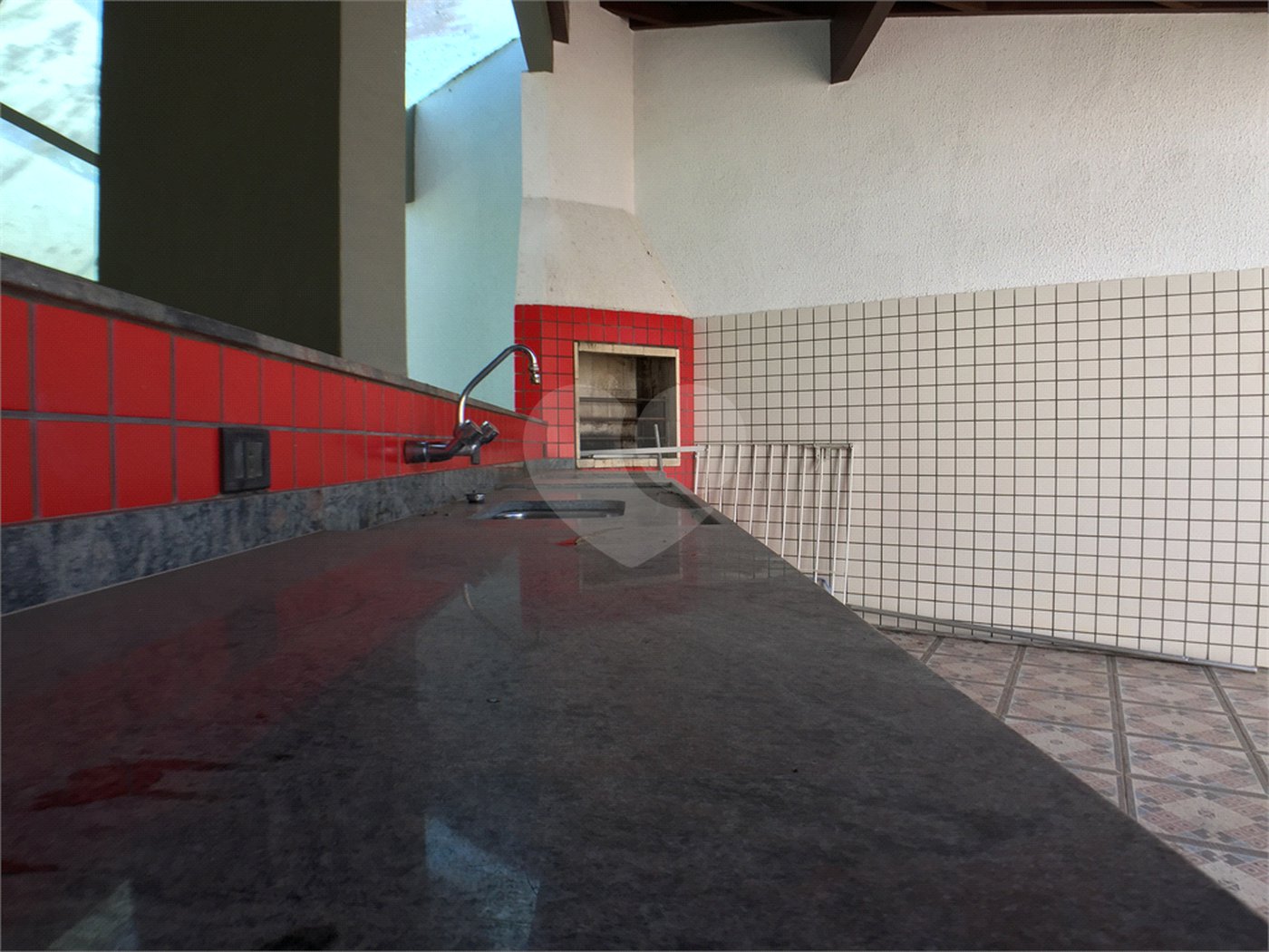 Casa à venda com 4 suítes no condomínio Estância Marambaia, Vinhedo - SP