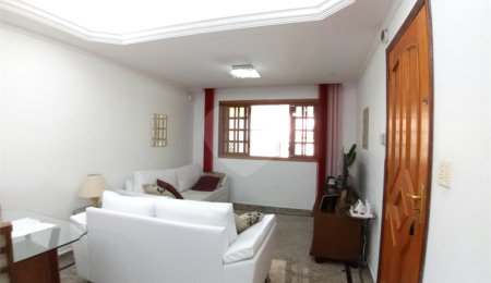 Sobrado à venda com 3 suítes em Vila Romero, São Paulo, SP
