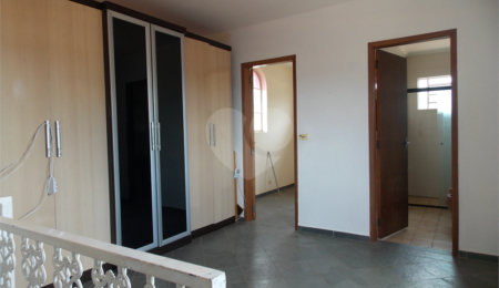 Casa à venda com 3 quartos, sendo 2 suítes, em Vila Helena, Atibaia, SP
