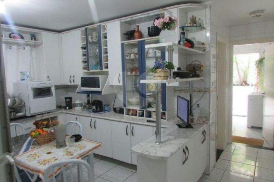 Sobrado à venda com 3 quartos, sendo 1 suíte, em Vila Maria Alta, São Paulo, SP