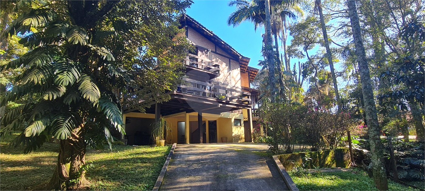 Casa à venda com 4 suítes em Serra da Cantareira, Mairiporã, SP