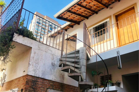 Sobrado à venda com 5 suítes em Vila Cordeiro, São Paulo, SP