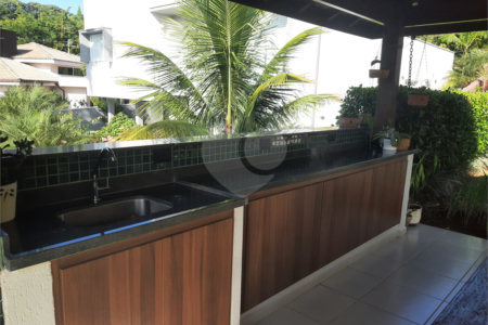 Casa à venda com 4 quartos, sendo 2 suítes,  no condomínio Estância Marambaia, Vinhedo - SP