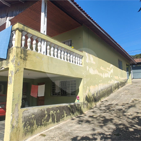 Chácara à venda com 3 quartos, sendo 1 suíte, no Centro, Nazaré Paulista, SP