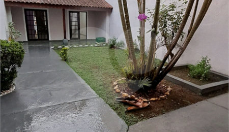 Sobrado à venda com 3 quartos, sendo 1 suíte,  em Vila Suissa, Mogi das Cruzes, SP