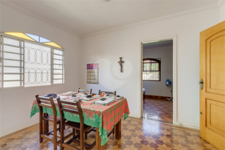 Casa Térrea à venda com 2 quartos em Campo Grande, São Paulo, SP