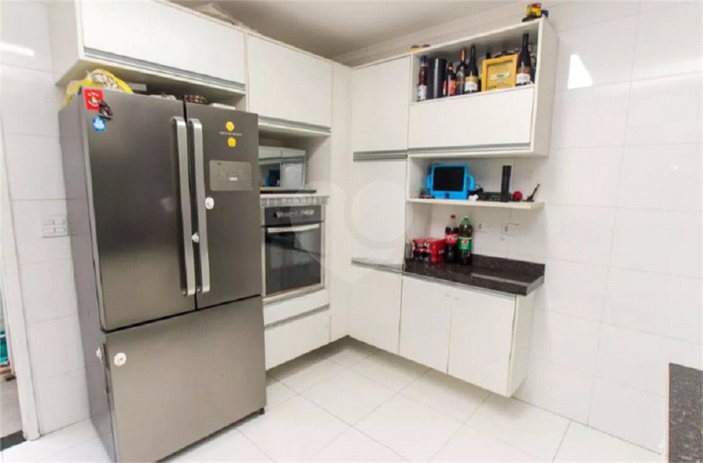 Sobrado à venda com 3 quartos, sendo 1 suíte, em Vila Nivi, São Paulo, SP