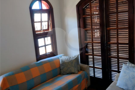 Sobrado à venda com 3 quartos, sendo 2 suítes, em Cidade Cruzeiro do Sul, Suzano, SP