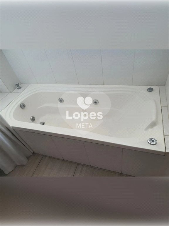Apartamento à venda com 3 quartos, sendo 1 suíte,  no Centro, São José dos Campos, SP