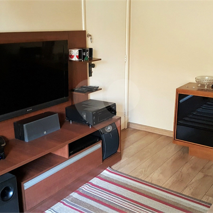 Apartamento à venda com 2 quartos em Aclimação, São Paulo, SP