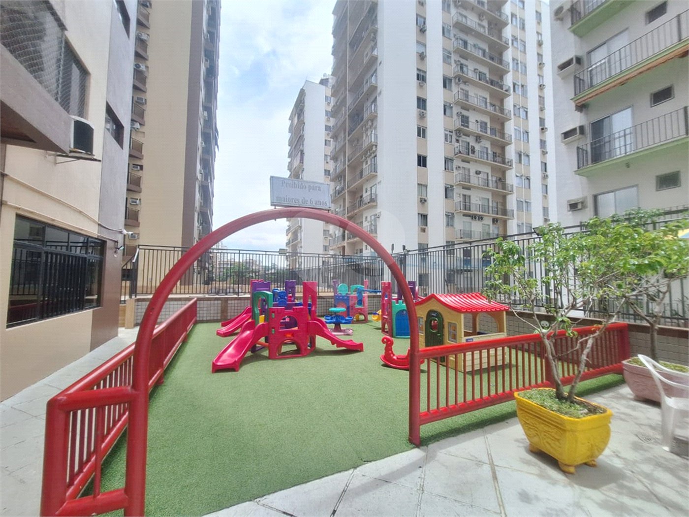 Apartamento à venda com 3 quartos, sendo 1 suíte,  em Vila Isabel, Rio de Janeiro, RJ