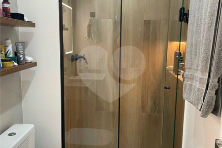 Apartamento à venda ou para alugar com 1 suíte em República, São Paulo, SP