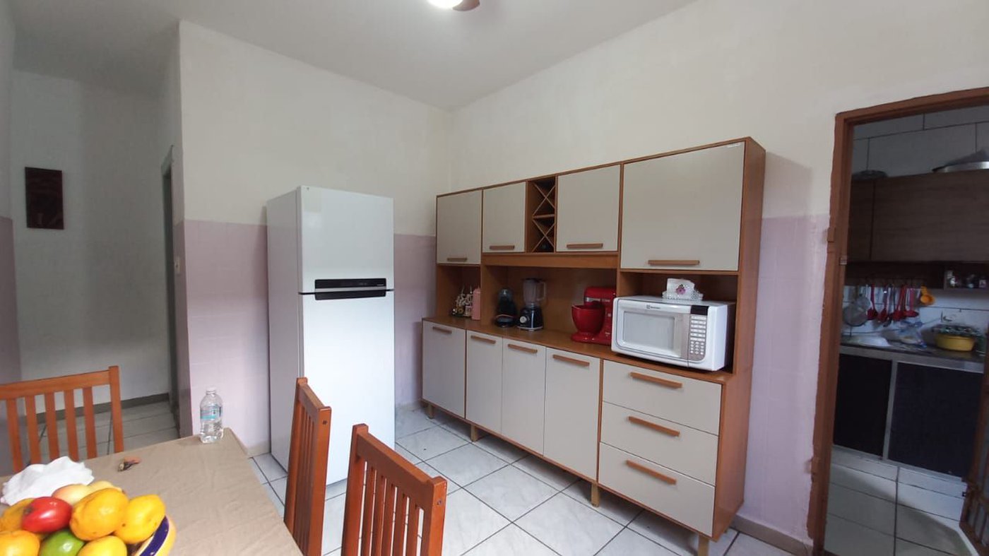 Casa com 2 dormitórios à venda, 100 m² por R$ 700.000,00 - Vila Guilhermina - Praia Grande/SP