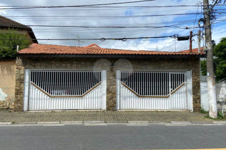 Casa à venda com 3 quartos, sendo 1 suíte, em Vila Acoreana, Poá, SP