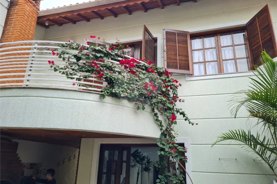 Sobrado à venda com 3 suítes em Horto, São Paulo, SP