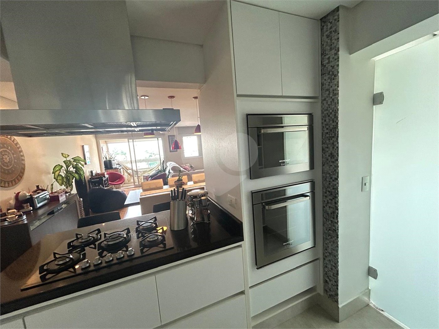 Apartamento à venda com 2 quartos, sendo 1 suíte,  em Vila Romana, São Paulo, SP