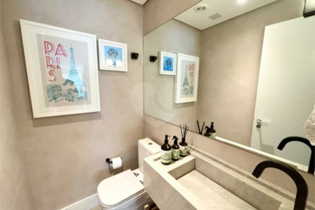 Apartamento à venda com 3 suítes em Moema, São Paulo, SP