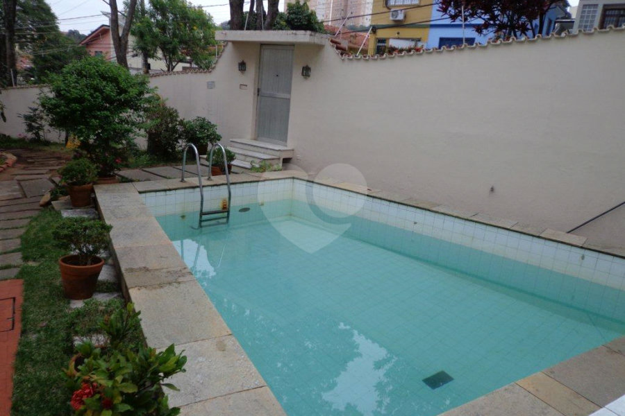 Casa à venda com 4 quartos, sendo 2 suítes,  em Butantã, São Paulo, SP