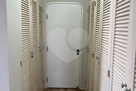 Apartamento à venda com 3 quartos, sendo 2 suítes,  em Vila Suzana, São Paulo, SP