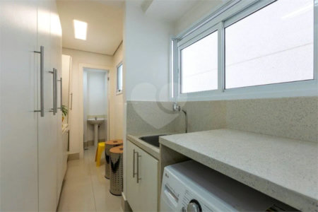 Apartamento à venda com 3 suítes em Vila Romana, São Paulo, SP