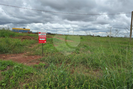 Terreno à venda em Parque Residencial São Lucas, Araraquara, SP