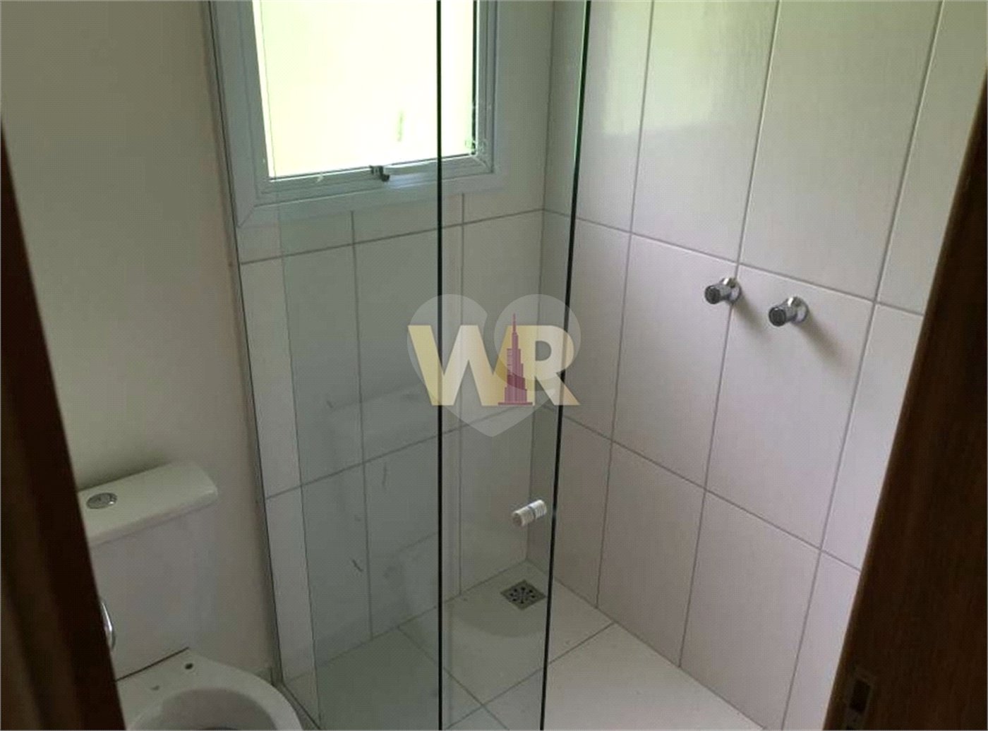 Casa à venda com 3 quartos, sendo 1 suíte, no condomínio Marf Ii, Bom Jesus dos Perdões - SP