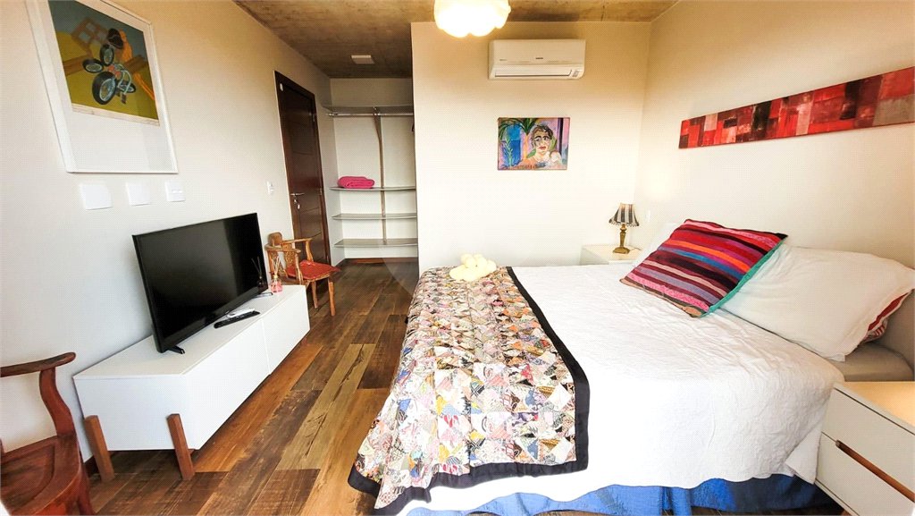 Casa à venda com 5 quartos, sendo 4 suítes,  em Albatroz, Armação dos Búzios, RJ