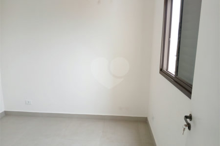 Apartamento à venda com 1 quarto em Vila dos Remédios, São Paulo, SP