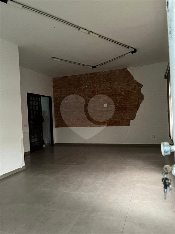 Casa à venda com 3 quartos, sendo 1 suíte,  em Vila Maria, São Paulo, SP