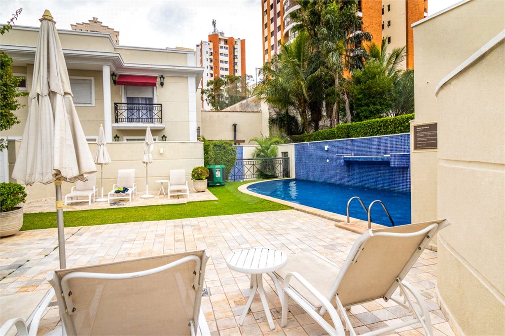 Casa à venda com 3 suítes no condomínio Solares de Bragança, São Paulo - SP