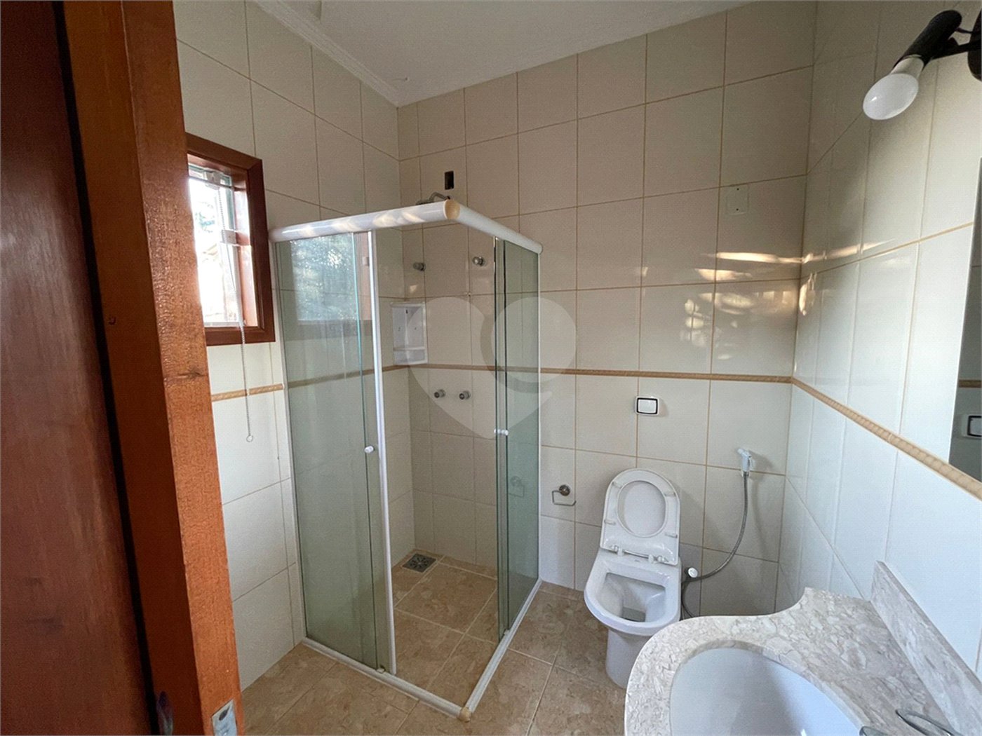 Casa para alugar com 3 suítes no condomínio Bosque de Grevilea, Vinhedo - SP