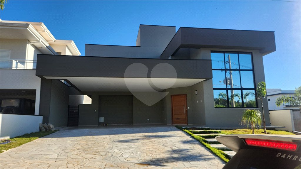 Casa à venda com 3 suítes no condomínio Santa Isabel I, Louveira - SP