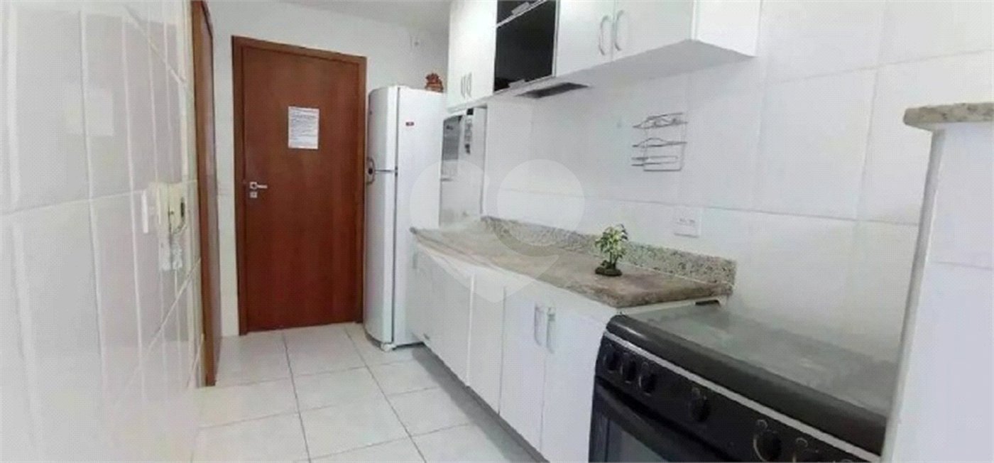 Cobertura à venda com 4 quartos, sendo 2 suítes,  em Algodoal, Cabo Frio, RJ