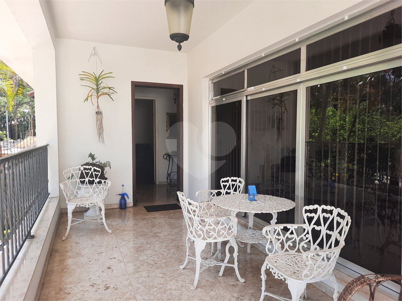 Casa à venda com 4 quartos, sendo 3 suítes,  em Jardim Marajoara, São Paulo, SP