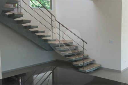 Casa à venda com 3 suítes em Santa Isabel, Louveira, SP