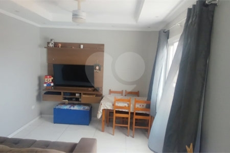 Apartamento à venda com 2 quartos em Maracanã, Praia Grande, SP