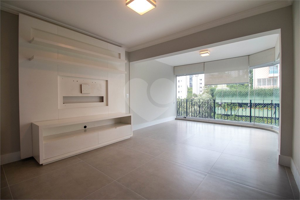 Apartamento à venda com 3 quartos, sendo 1 suíte, em Panamby, São Paulo, SP