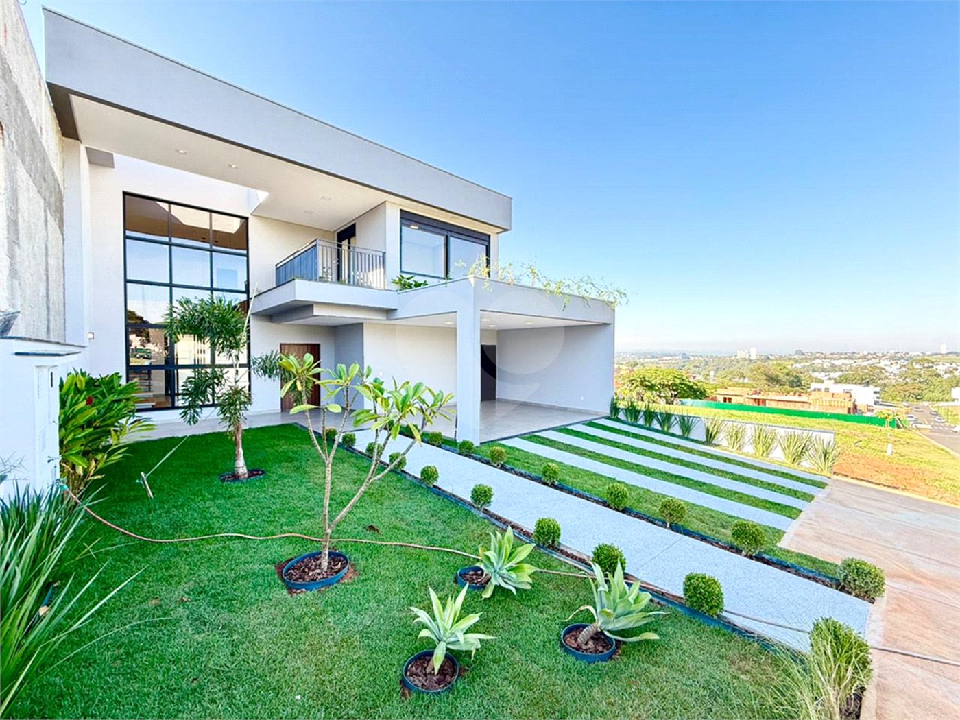 Casa à venda com 3 suítes no condomínio Villa Sapezal, Indaiatuba - SP