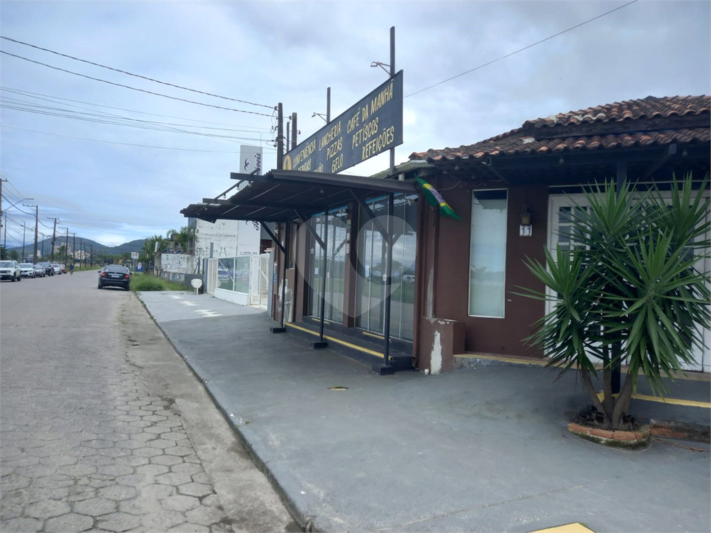 Sobrado à venda com 2 quartos, sendo 1 suíte, em Estância Balneária Hawai, Caraguatatuba, SP
