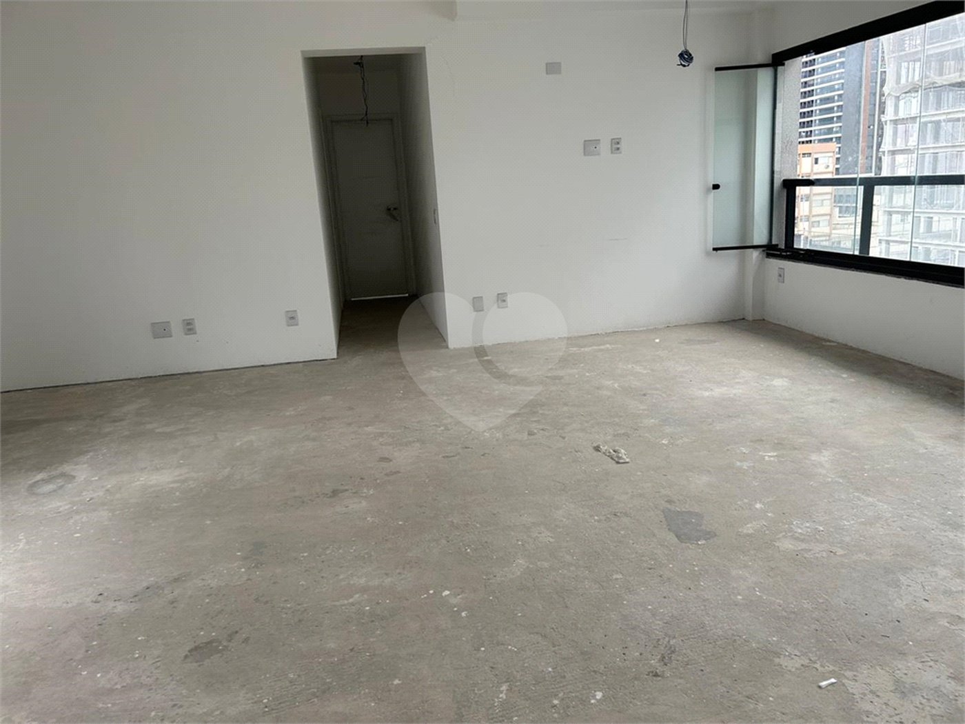 Apartamento à venda com 2 suítes em Cerqueira César, São Paulo, SP