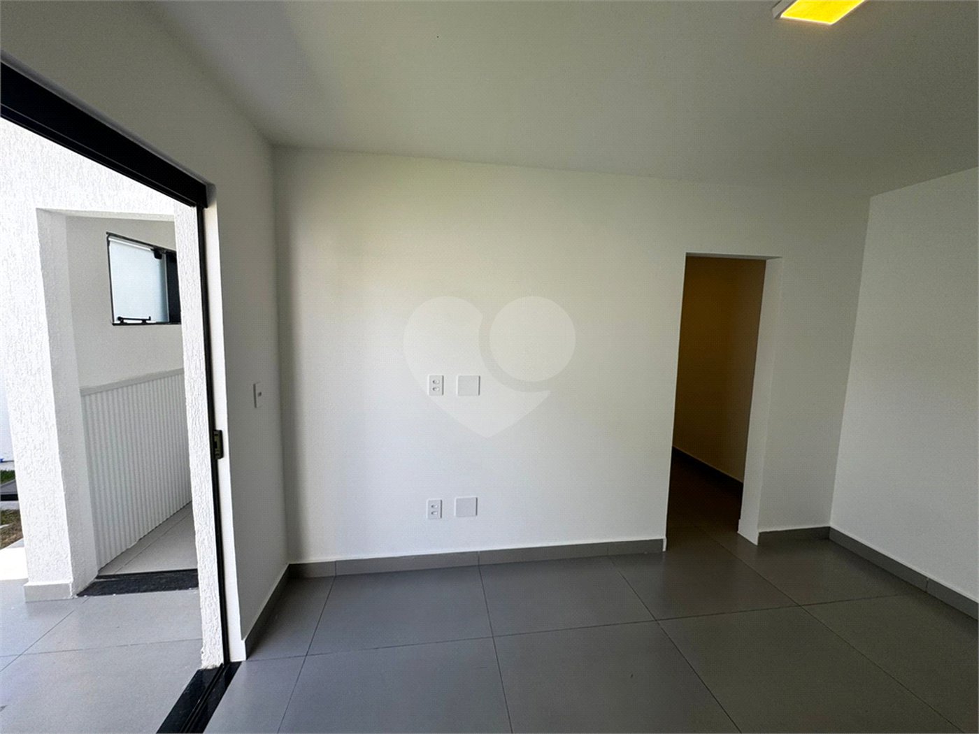 Casa à venda com 3 quartos, sendo 1 suíte, no condomínio Parque Guará, Rio de Janeiro - RJ
