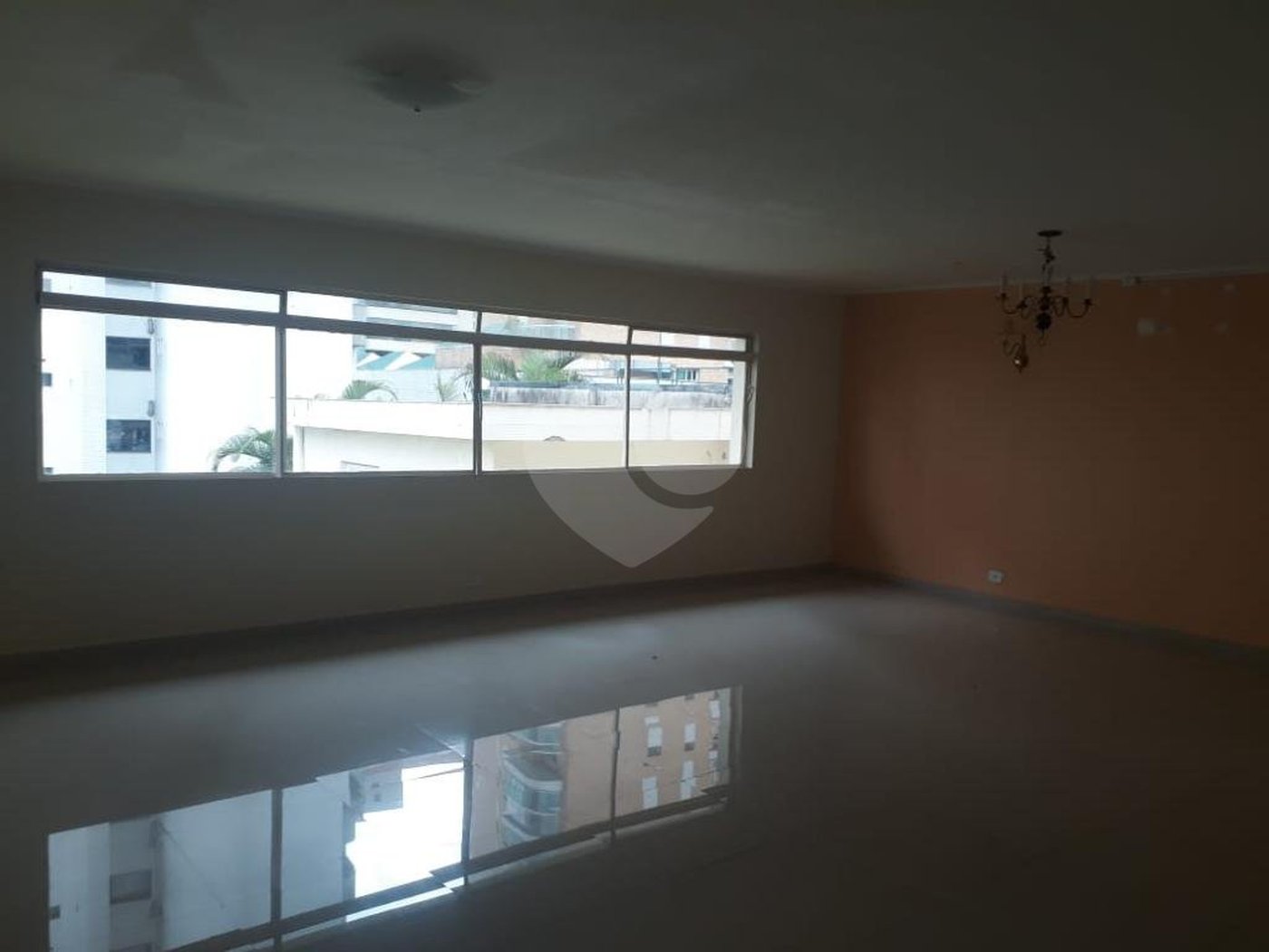 Casa à venda com 4 quartos, sendo 2 suítes, em Santana, São Paulo, SP