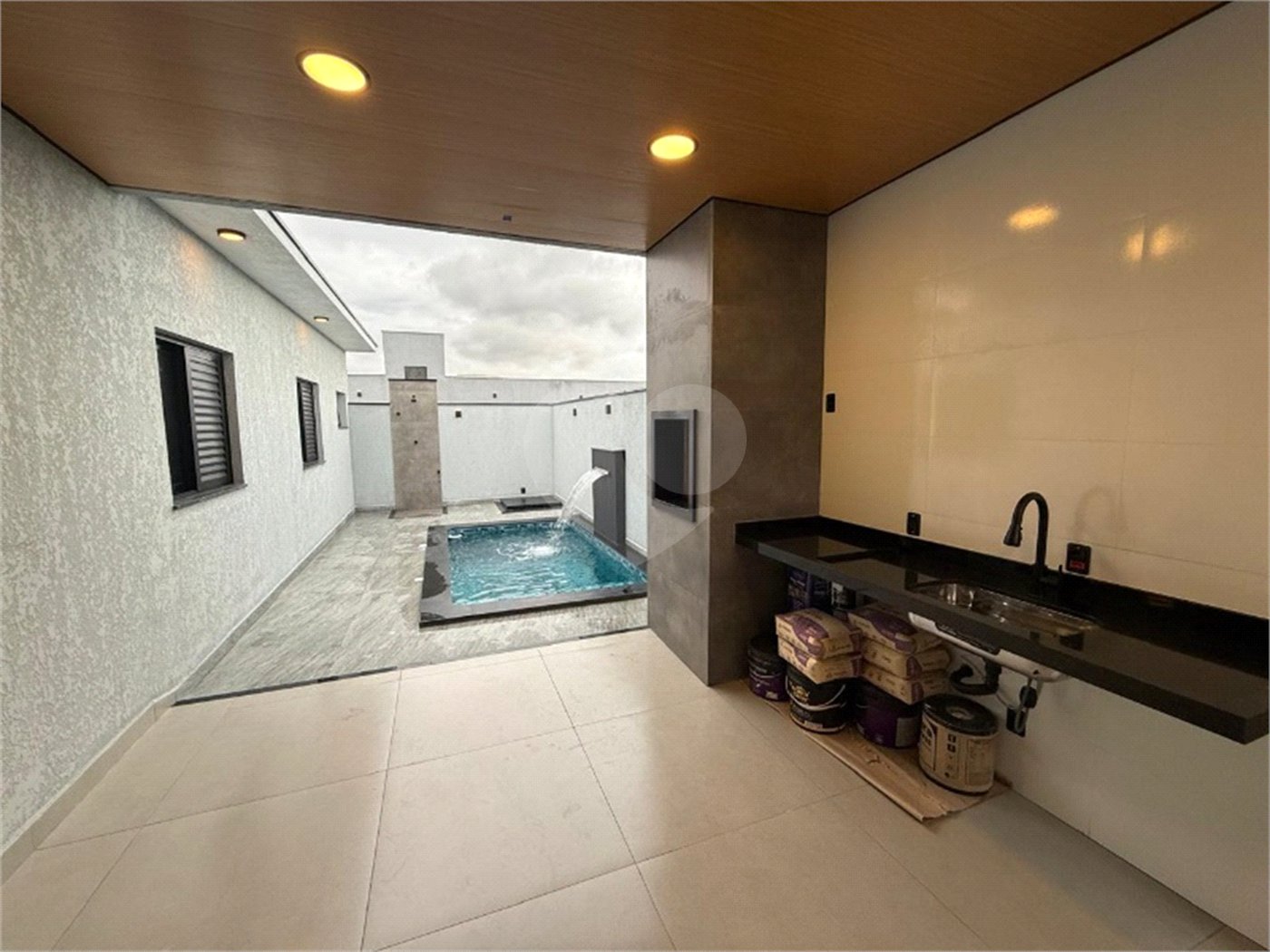 Casa à venda com 3 quartos, sendo 1 suíte, no condomínio Jardim Residencial Villagio Ipanema I, Sorocaba - SP